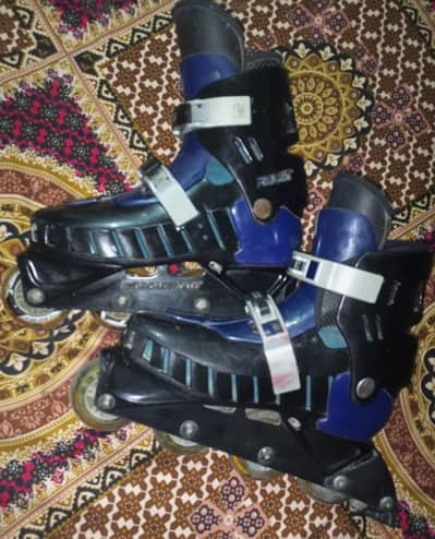 skating / roller shoes  imported brand Roces Italy
