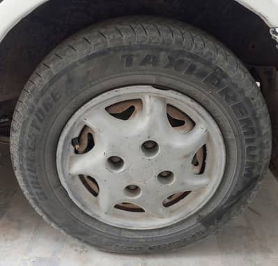 2 tyres in running condition