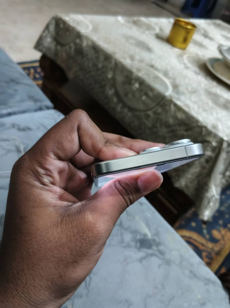 Apple iPhone 15 Pro Max 5