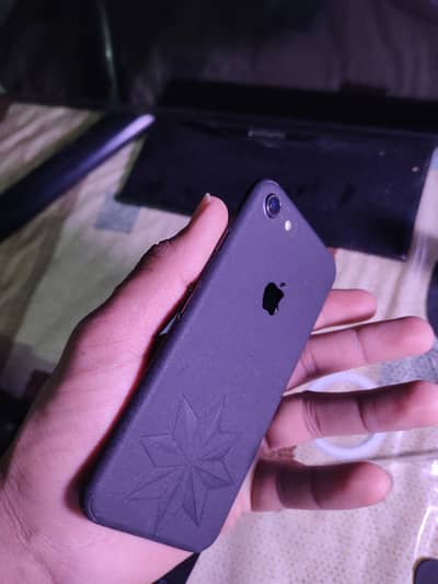 Apple iPhone 7