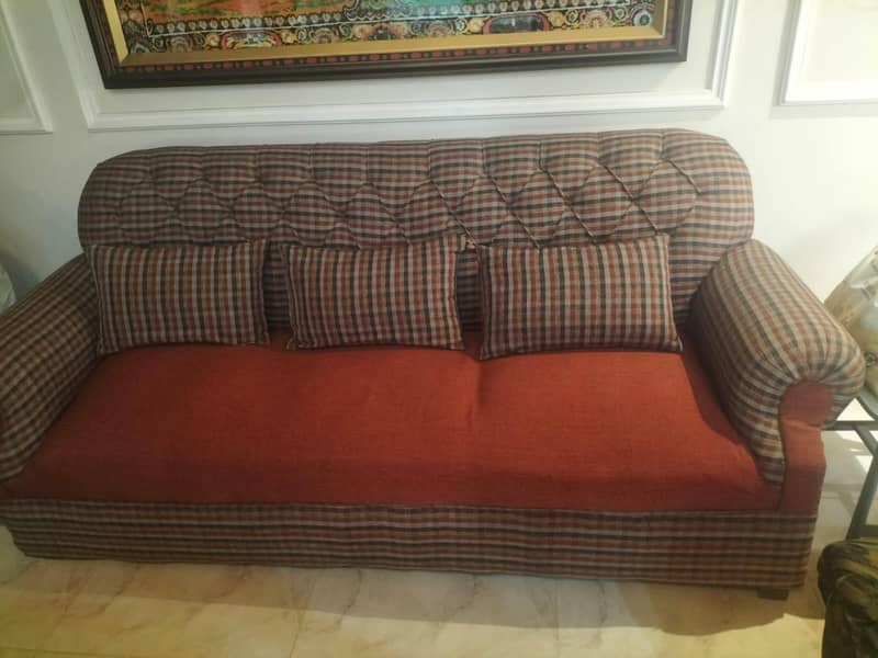 6 seater sofa. 0