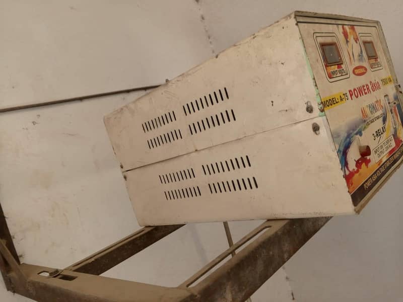 voltage stabilizer 1