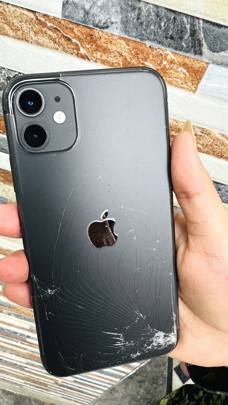 Apple iPhone 11 3