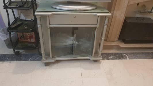 TV TABLE