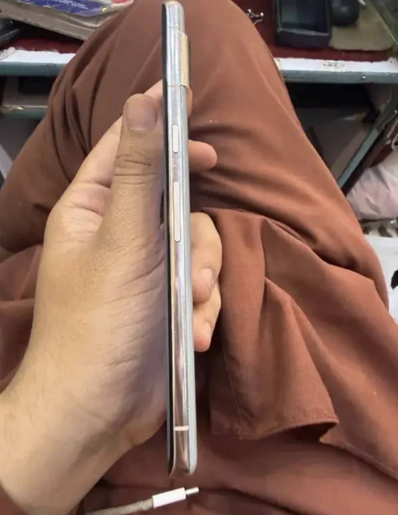 Google Pixel 7 Pro 4