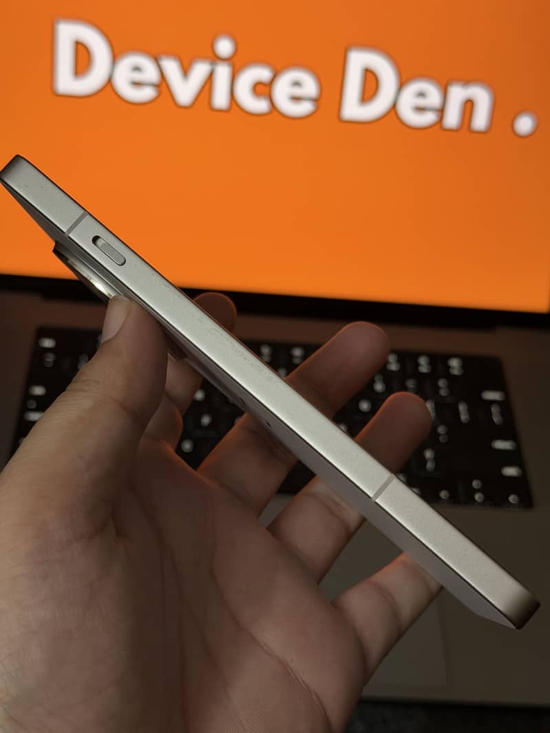 Oneplus 13R 3