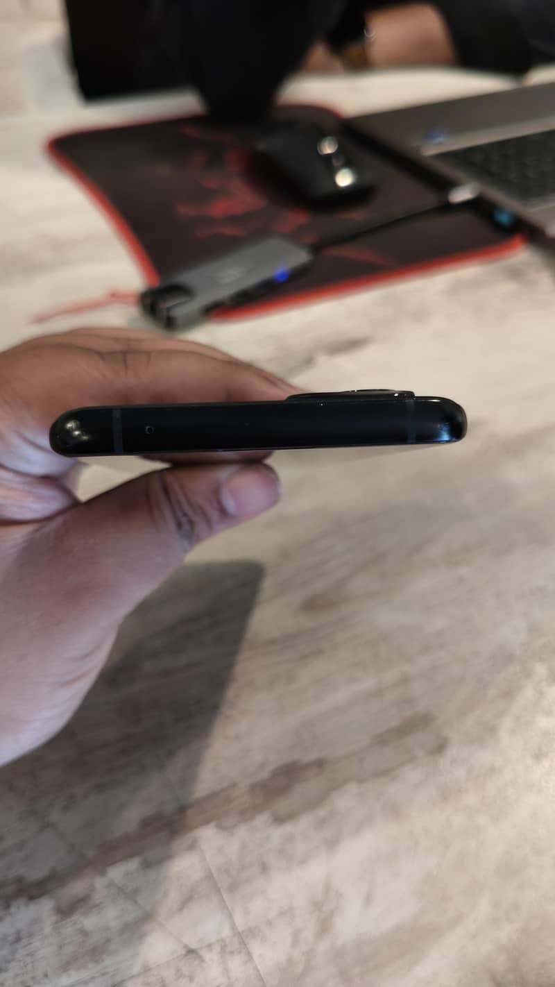 One Plus 9 Pro 4