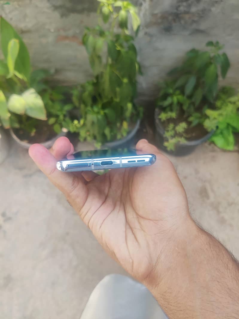 One Plus 9 Pro 0