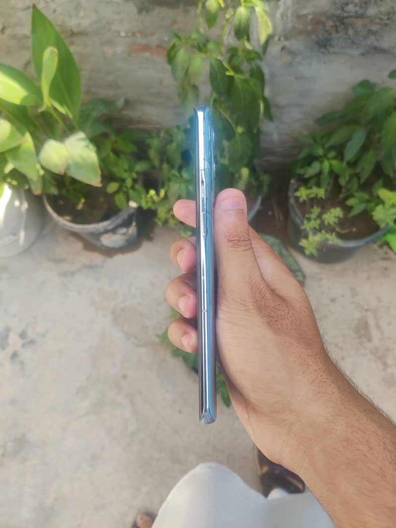 One Plus 9 Pro 4