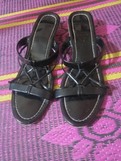 black strappy flates size 7