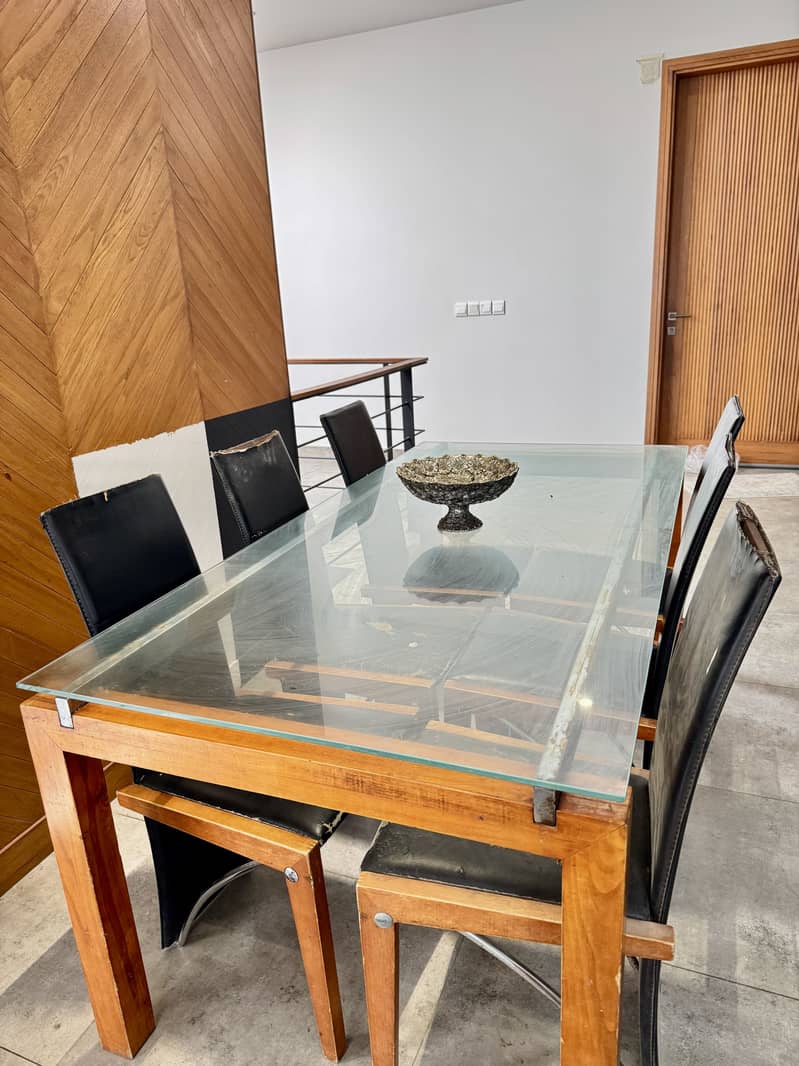 Dinning Table 0