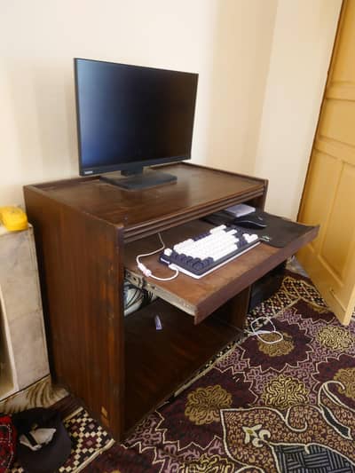 Solid Wood Computer Table / PC Desk with Keyboard Tray