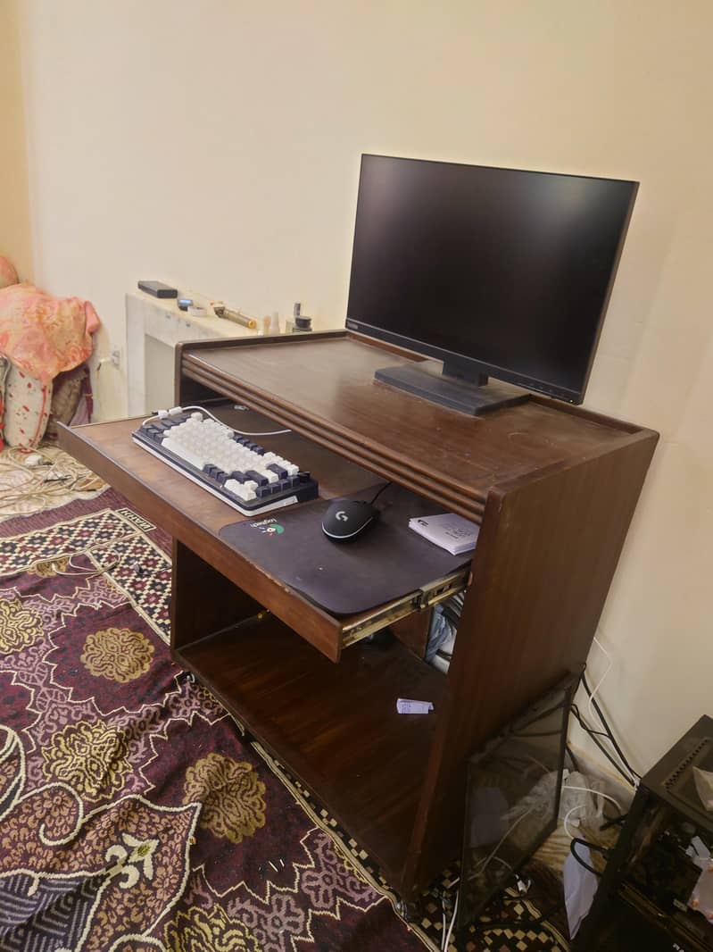 Solid Wood Computer Table / PC Desk with Keyboard Tray 4