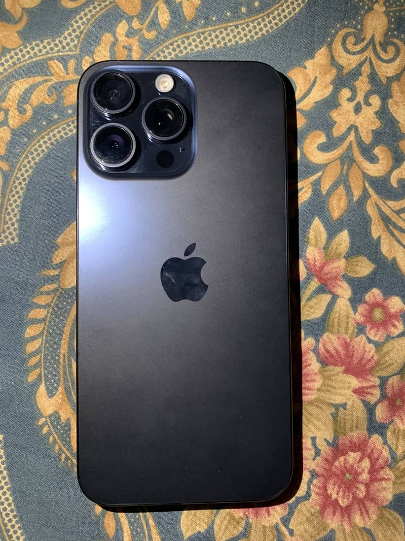 Apple iPhone 15 Pro Max 0