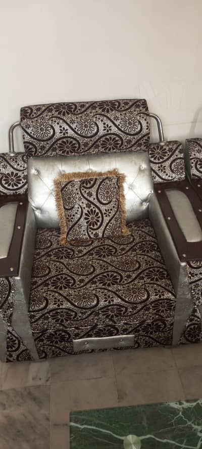 sofa for sale best condication