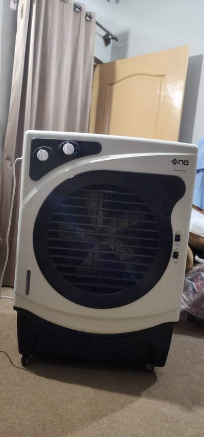 Air Cooler / Room cooler 10/10 condition. like new. one season used