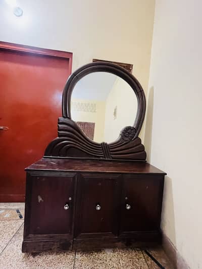 Dressing table for sale New condition lush