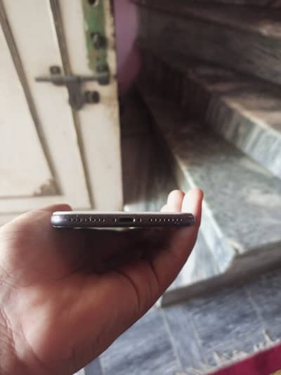 Apple iPhone 8 Plus 128 gb bypass exchange possible camra outclass