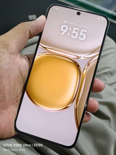 Huawei P50 Gold Colour