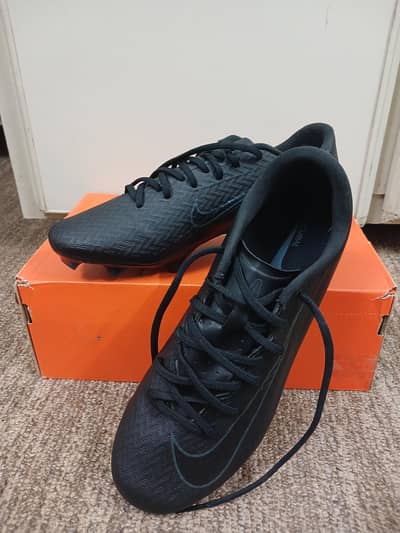 Nike mercurial vapor 16s Academy edition