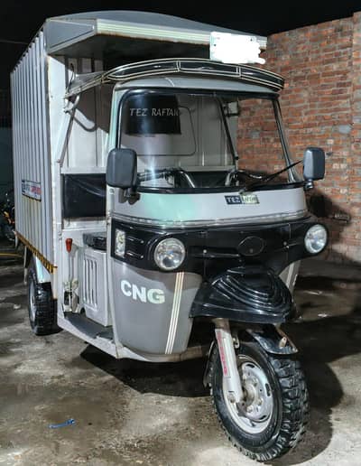 Tezz Raftar loader riksha 200cc