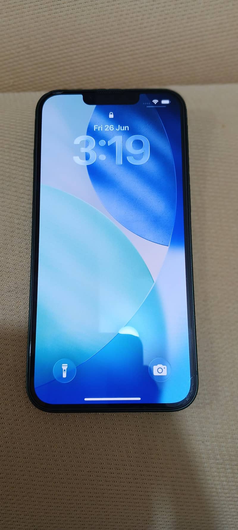 iPhone 13 8