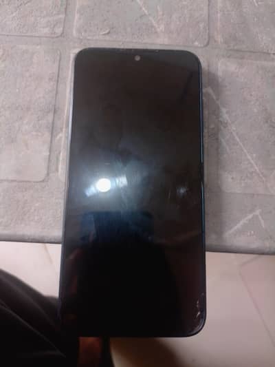 Motorola E2020 3 gb 32 gb single sim best for hotspot