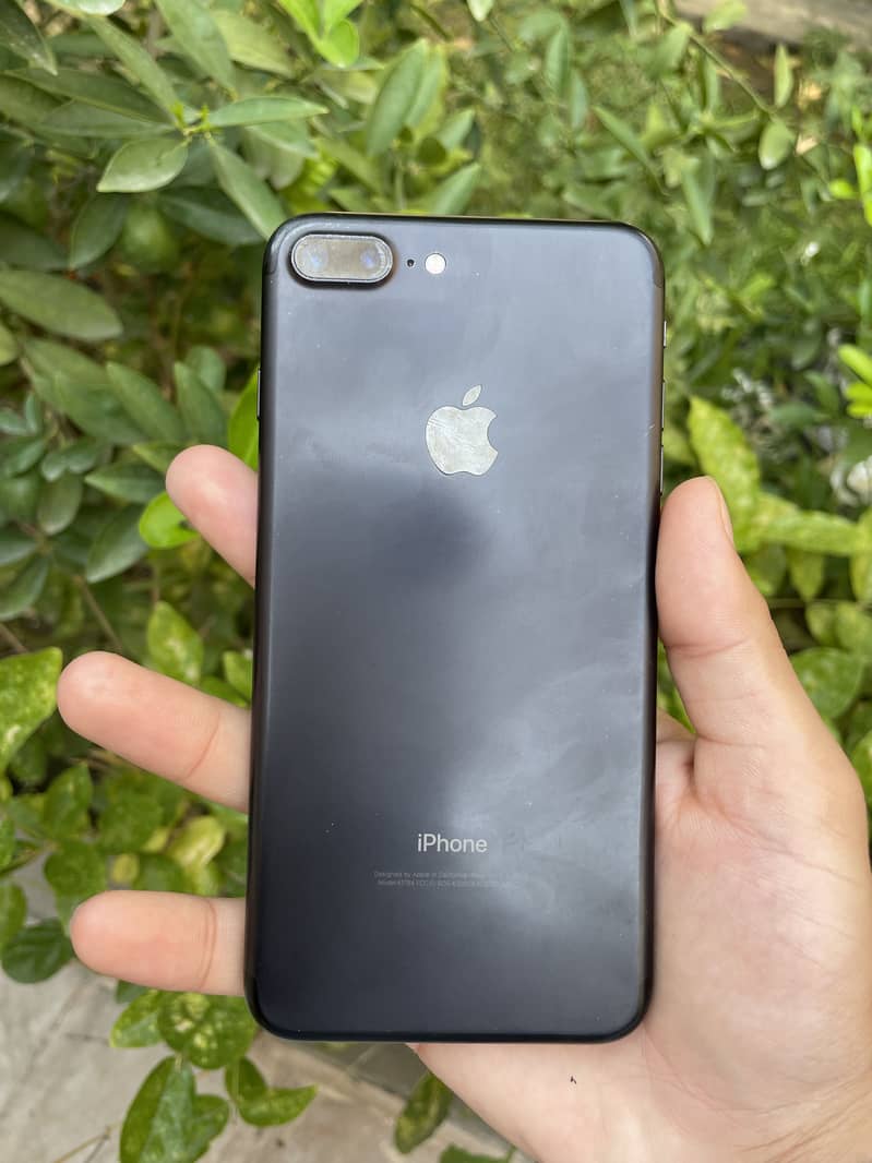 Apple iPhone 7 Plus 3