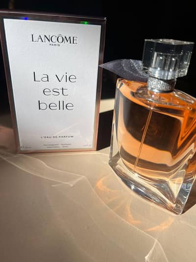 Lancome Paris - La vie est Belle