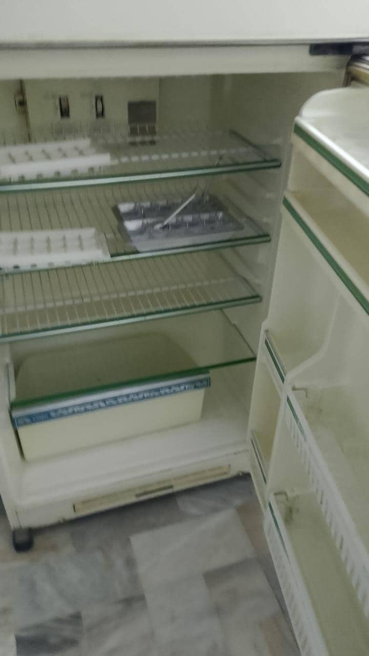 Refregerator 0