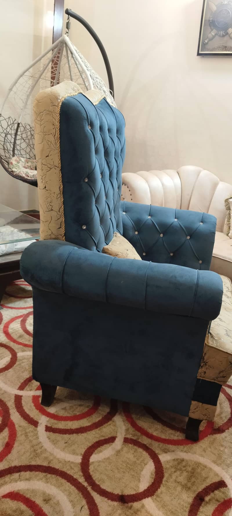 crown style Sofa 5