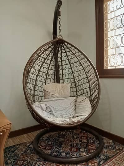 Modern Egg-Shapped Swing Chair (Jhoola)