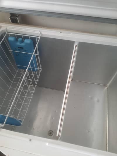 urgent sale used refrigerator cooling just fine 2021 model