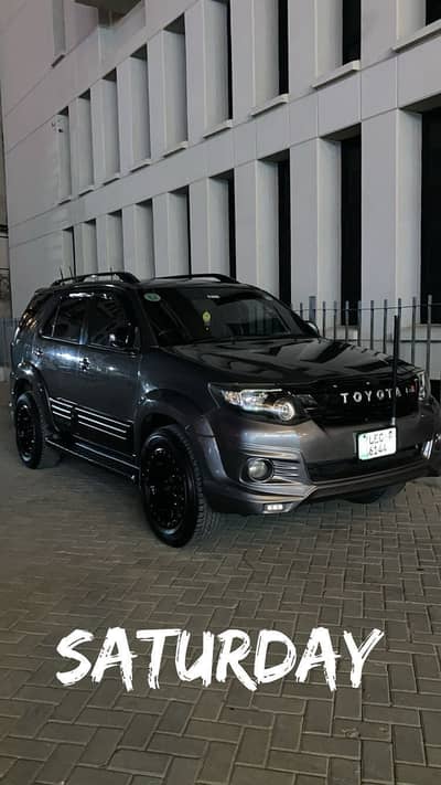 Toyota Fortuner V 2014