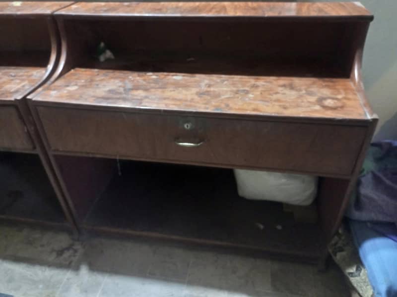 2 palour table (console) 4