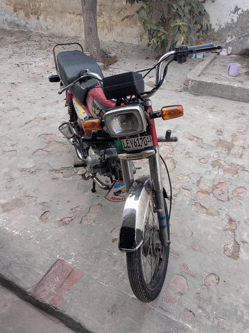CD 70 2013 model 1