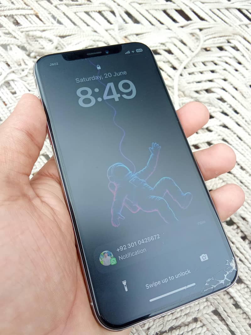 Apple iPhone X 6