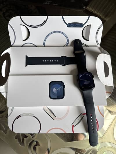 Apple Watch Series 9 45 mm Complete Box 10/10 Condition