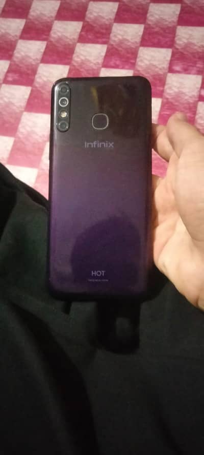 Infinix Hot 8