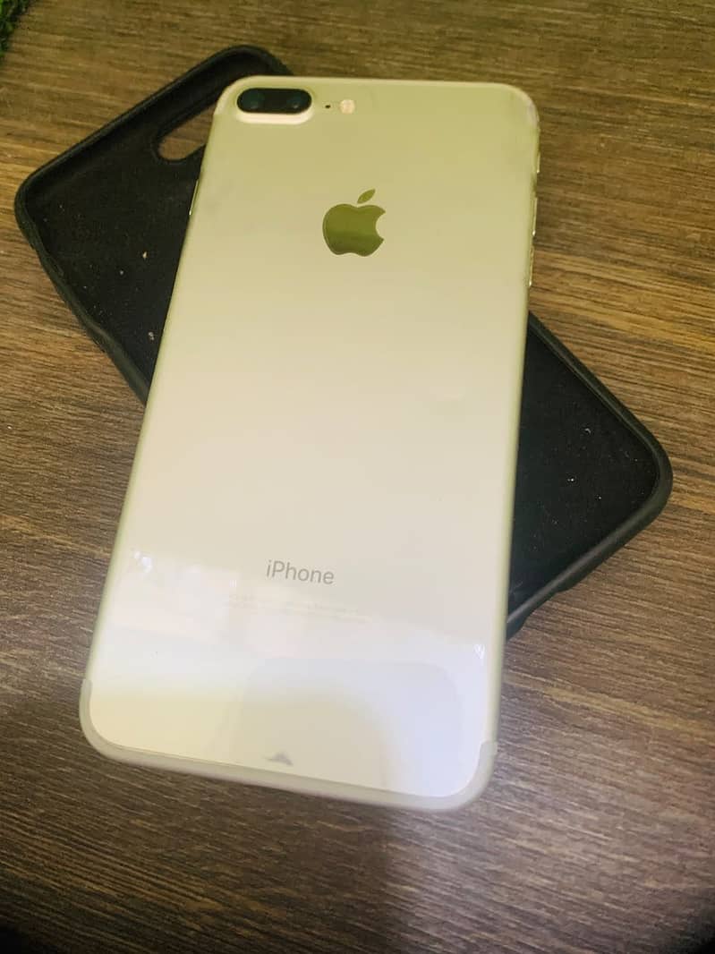 Apple iPhone 7 Plus 0