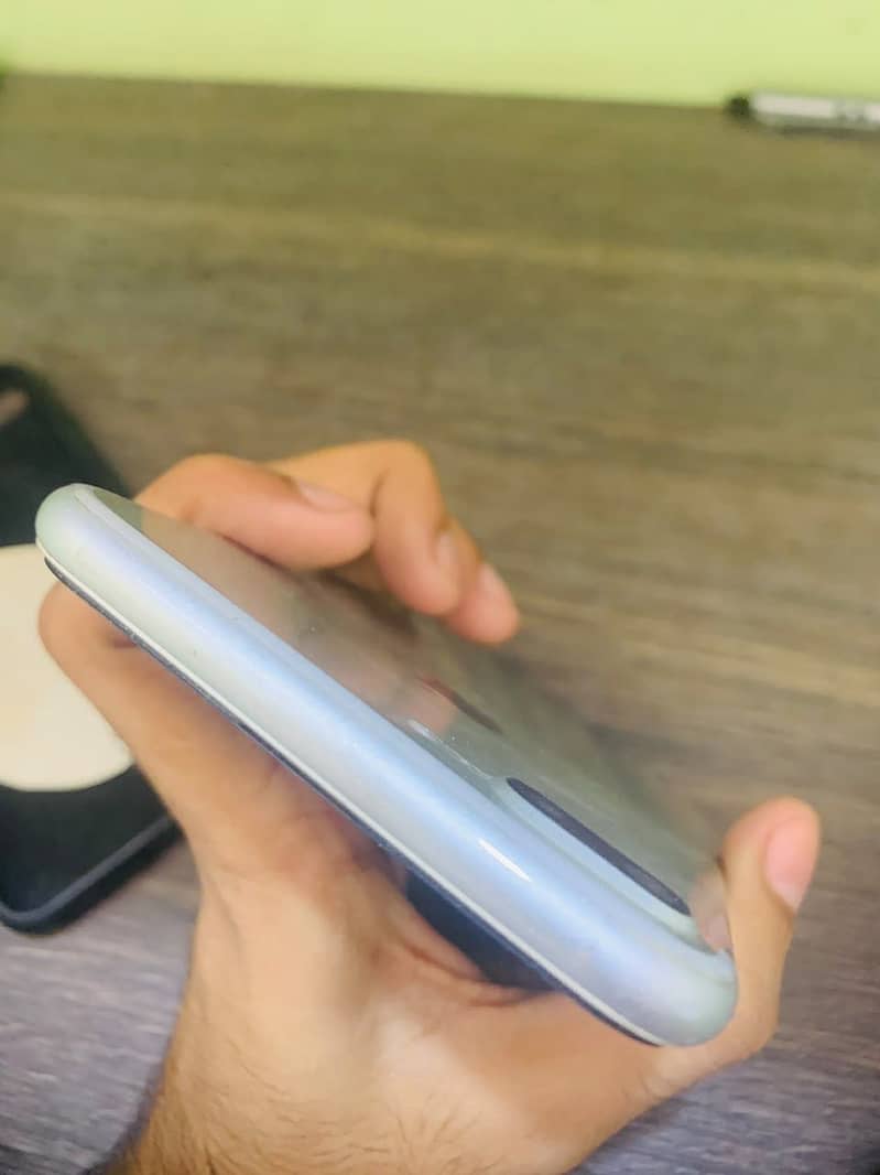 Apple iPhone 7 Plus 2