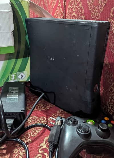 Xbox 360 with one controller condition 10/9 Jailbreak