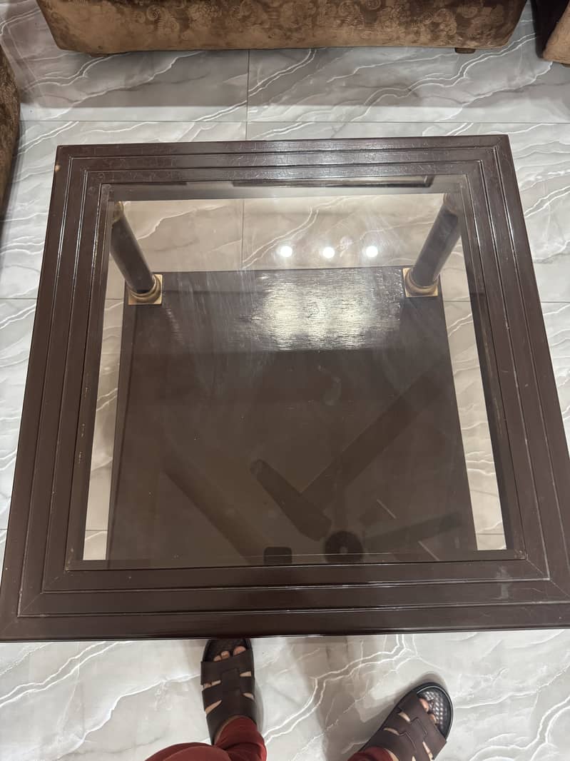 Center table 0