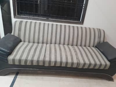 Seater Wooden Sofa Set | Strong & Comfortable | Good Condition