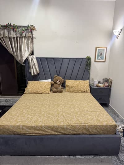 King size bed with side tables