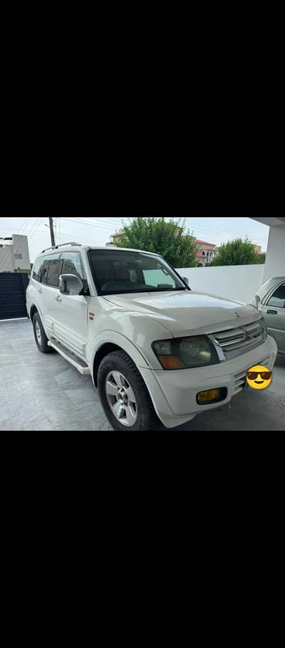 Mitsubishi Pajero 2000