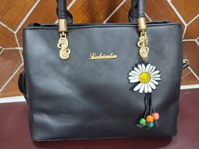 woman shoulder bag