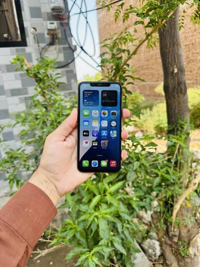 iPhone XS Max 64GB dual sim pta approved