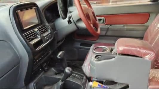 Nissan Navara 2001