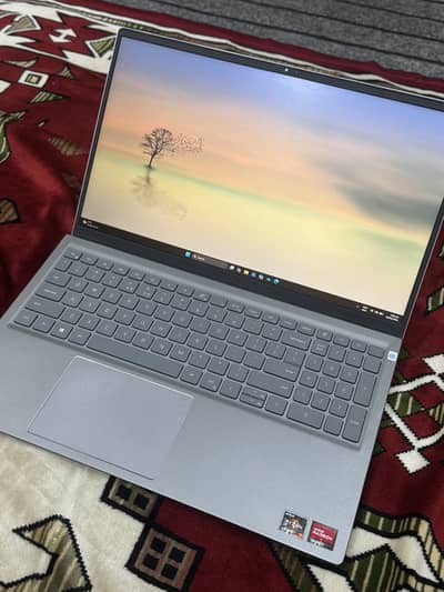 Dell Inspiron 5515 | Ryzen 7 5700U | 16GB RAM | 512GB SSD |